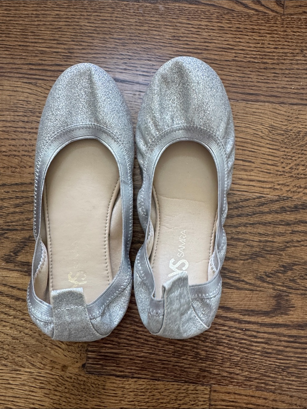 Yosi Samra girl’s Silver Glitter Foldable Ballet Flats